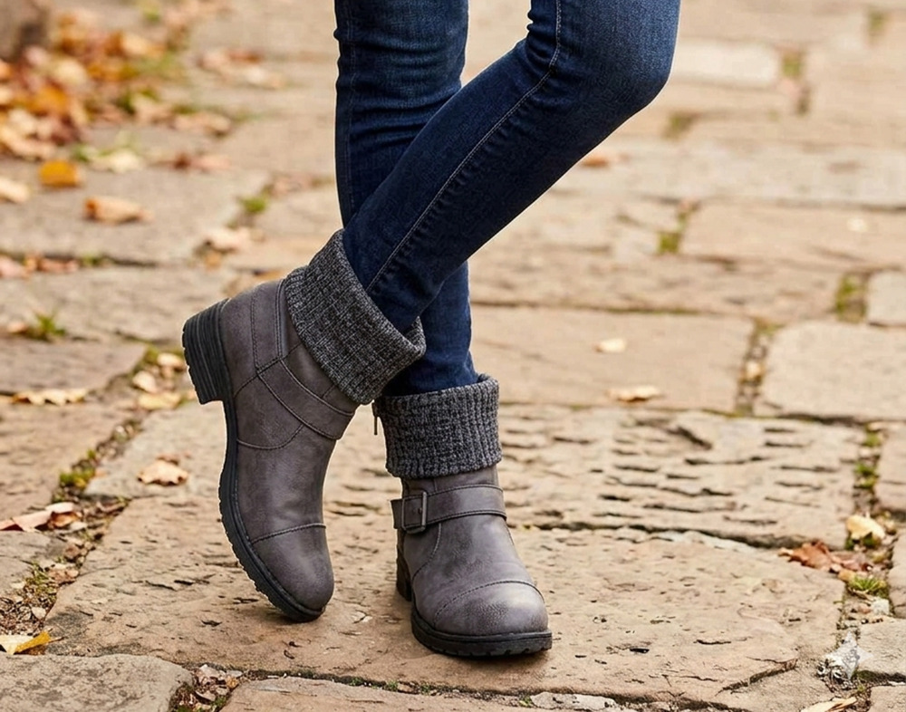 B.o.c. CHE16 Women's Boot 8.5M Gray Buckle Strap